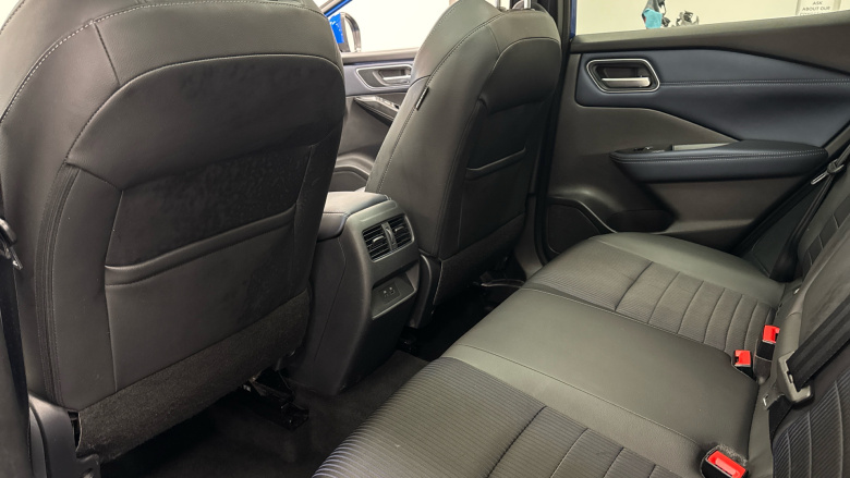 Nissan Qashqai 1.3 DiG-T MH Tekna 5dr Petrol Hatchback